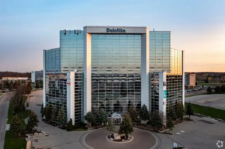 Coworking office Space | Starting $700 in Burlington