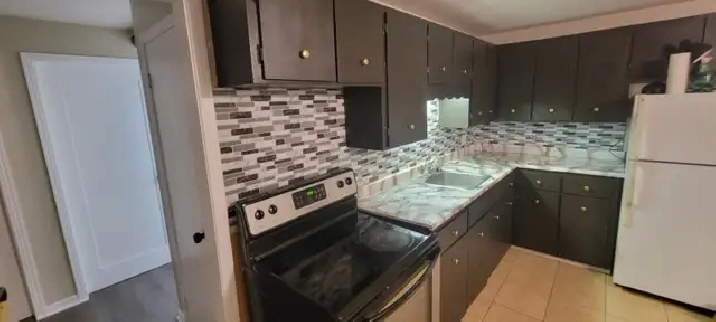 2 BEDROOM APARTMENT(1YR-LEASE) FOR RENT IN BEAUTIFUL ST-ANTOINE