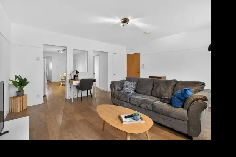 Grand&nbsp.4 1/2 meublé, à Limoilou sur la 1re Avenue