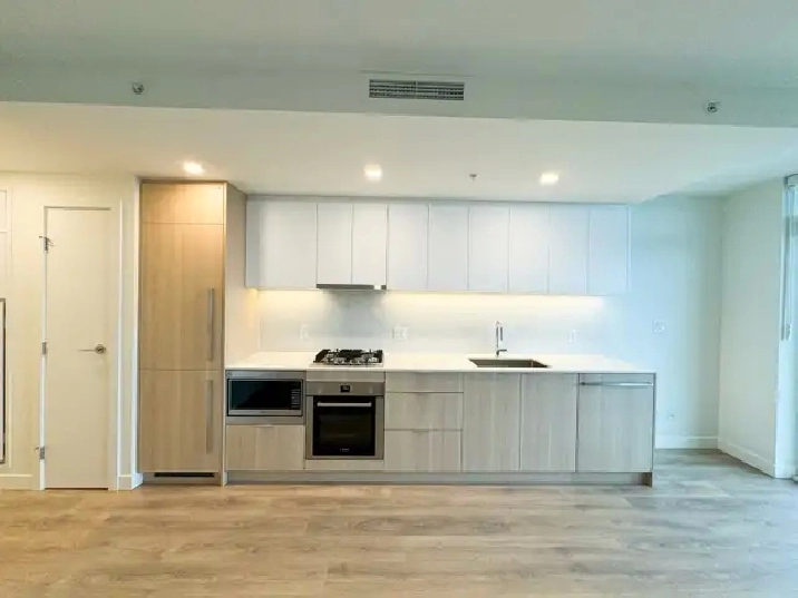 Burquitlam Modern Studio at SOCO by Anthem