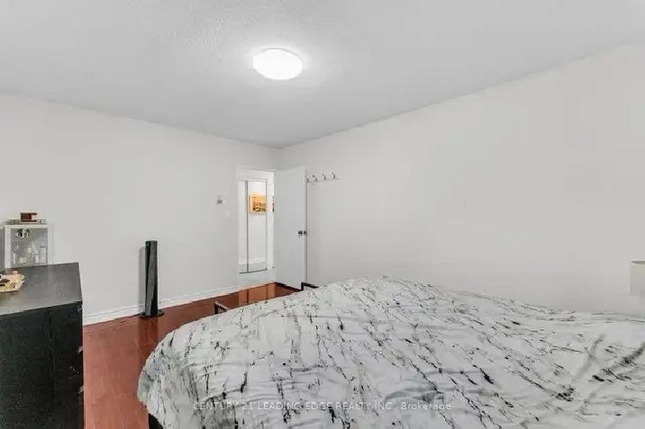 2 bedroom condo close to subways