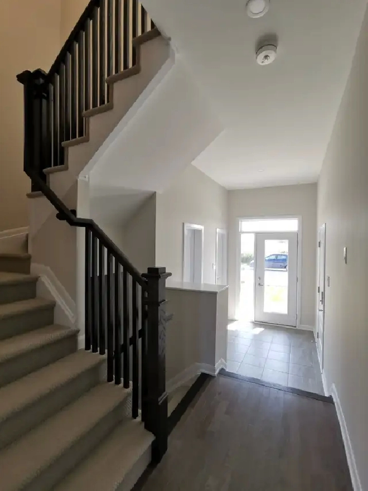 Kanata/Arcadia stunning 4 bedroom single home for rent (move-in)