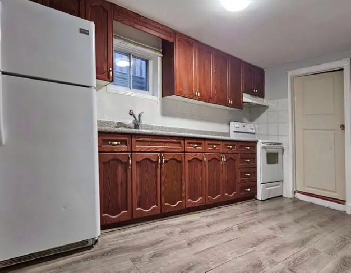 Entire 4 Bedroom unit for rent - Available for April or May 1