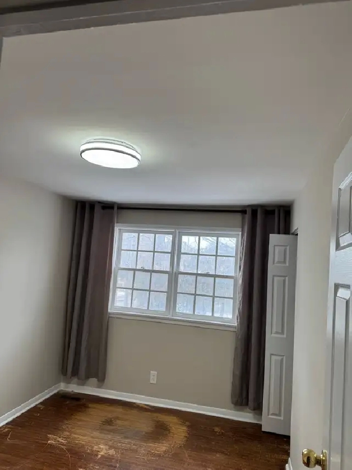 Large private room for rent