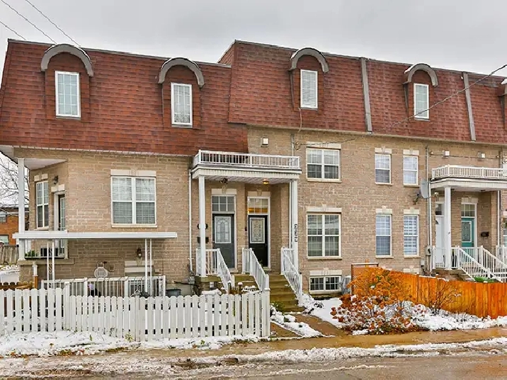 Spacious 1 Bedroom Toronto Apartment Available Immediately!