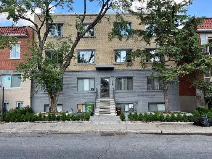 Rosemont beau studio chambre fermer  chauffé 925$/mois