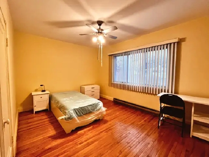 Chambre meublée à louer disponible maintenant