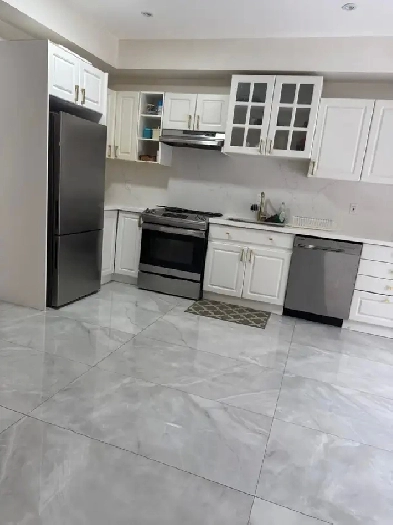 Looking for couple / Girls