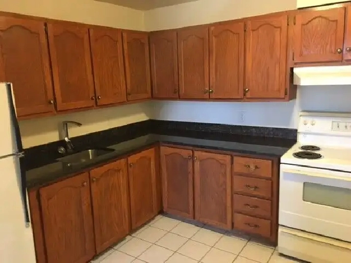 LARGE 1 BEDROOM – $1,550 | 6277 YOUNG ST, WEST END | APRIL 1