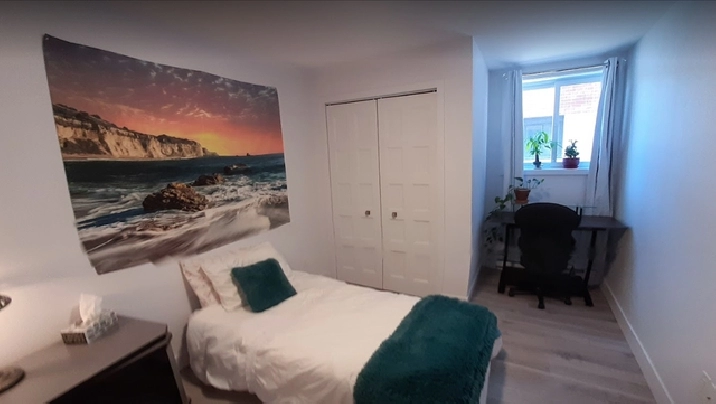 Chambre à louer à Charlemagne $ 650 / mois