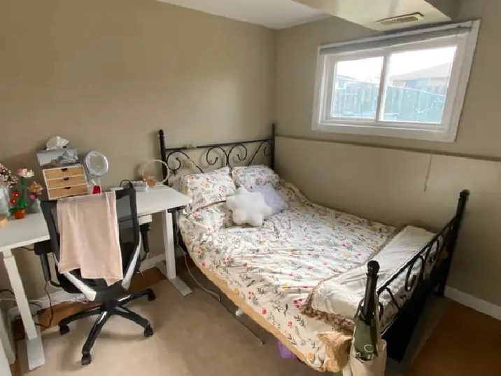 One Bedroom Available For Rent In A Female Student House
