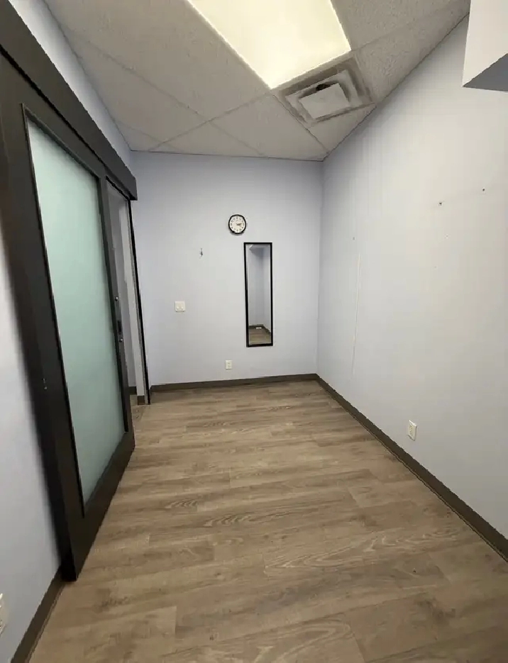 Private Beauty Room for Rent – Downtown Toronto