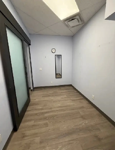 Private Beauty Room for Rent – Downtown Toronto