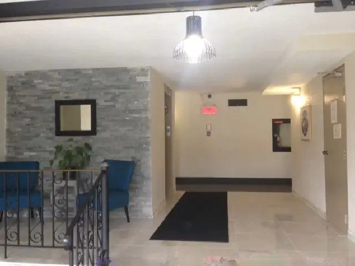 3 1/2 METRO COTE-VERTU (TOUT-INCLUS) REM BOIS-FRANC