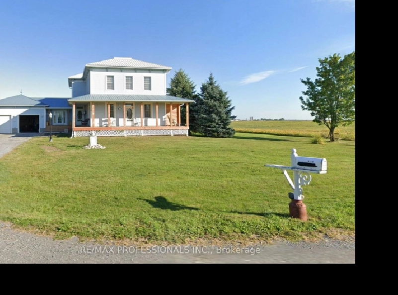 Large Country Home. No neighbours 1acre $850,000 Casselman, ON