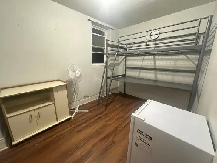 Room for rent Toronto (female only)