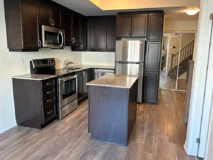 Condo Townhouse for Lease in Scarbororugh, 3 bed, 2.5 Bath
