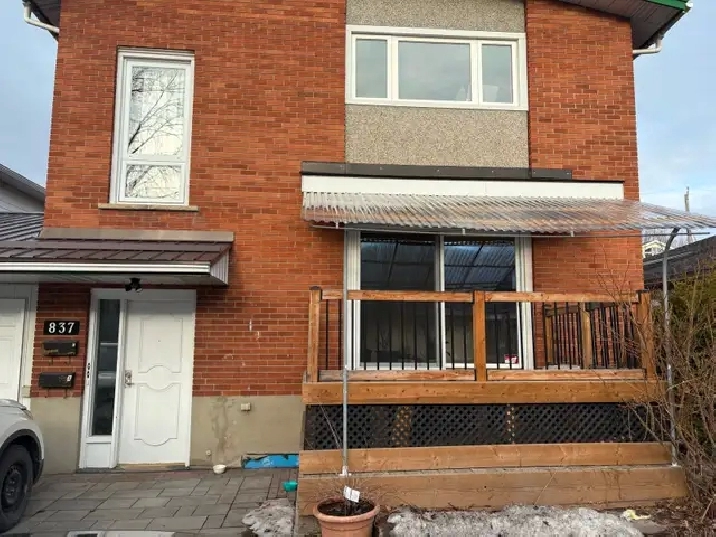 Spacious Two-Bedroom Unit in One of the Best Areas of Ottawa