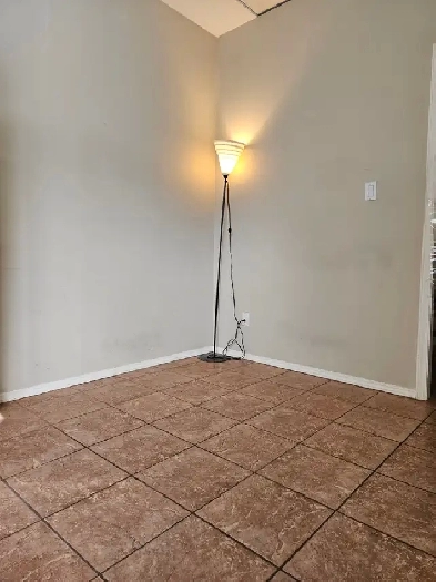 One Bedroom Suite in West Richmond