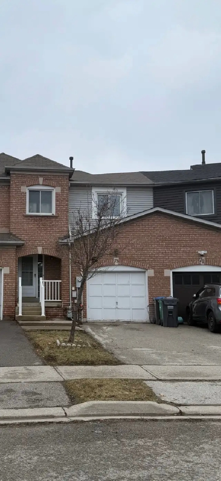 4 den  bedroom Family Home | Finished Basement