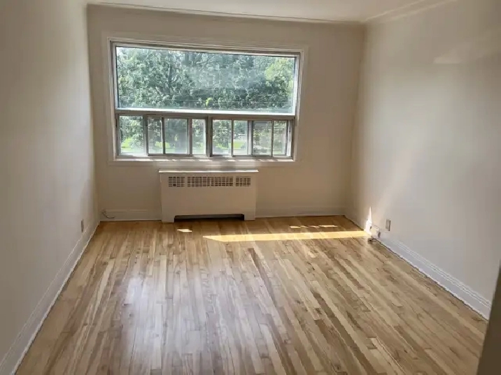 CDN  3.5 ,  5.5  PROCH METRO'S UdeM SERVICES