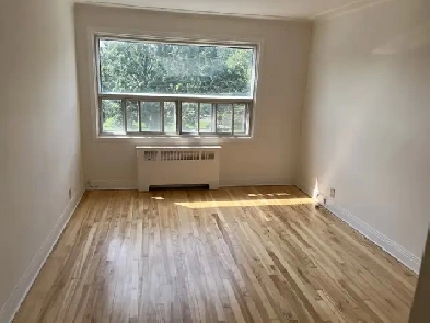 CDN  3.5 ,  5.5  PROCH METRO'S UdeM SERVICES