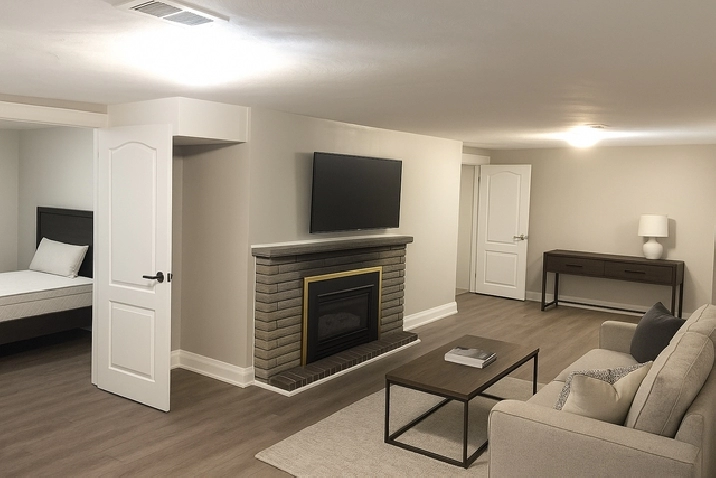 Renovated Large 1 Bedroom Basement Apartment Separate Entrance