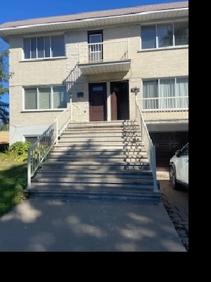 Grand 5 1/2 Disponible à Saint-Léonard