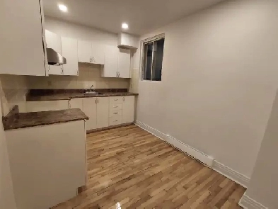 VILLERAY : 4½ RÉNOVÉ   COUR PRIVÉE (MÉTRO JARRY)