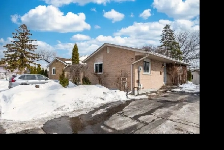 Beautiful Brampton Bungalow For Rent!