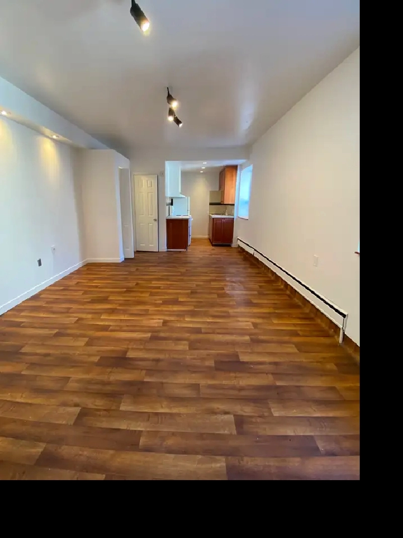 Bachelor / Studio suite in Durand Neighbourhood