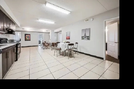 Spacious Student Accommodation (Furnished and En-suite Bathroom)