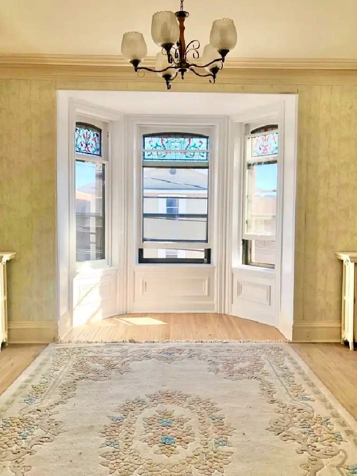 3 Bedroom   Den – Heat Included – Quiet, Private & Spacious