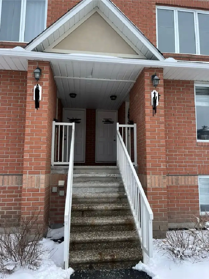 Condo for rent in Orleans