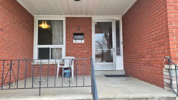 Room For Rent Near Humber Coiiage