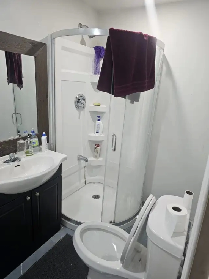 Room  for rent Gore Rd and Ebenzer 750