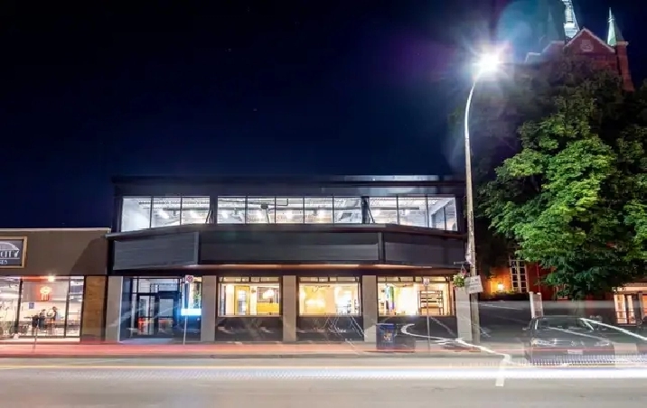 Single Private Office For Lease near St. Paul & Geneva