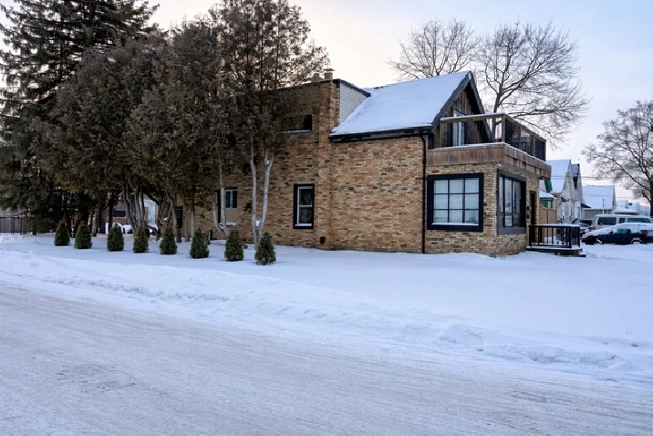 2-Bedroom Main Floor Ranch-Style Unit