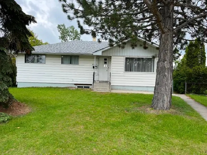 Close downtown centre st N bus 3 301 300 all included bedroom