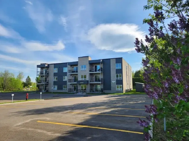 APPARTEMENT/CONDO4 ½ 20435,  Boul. Henri-Bourassa