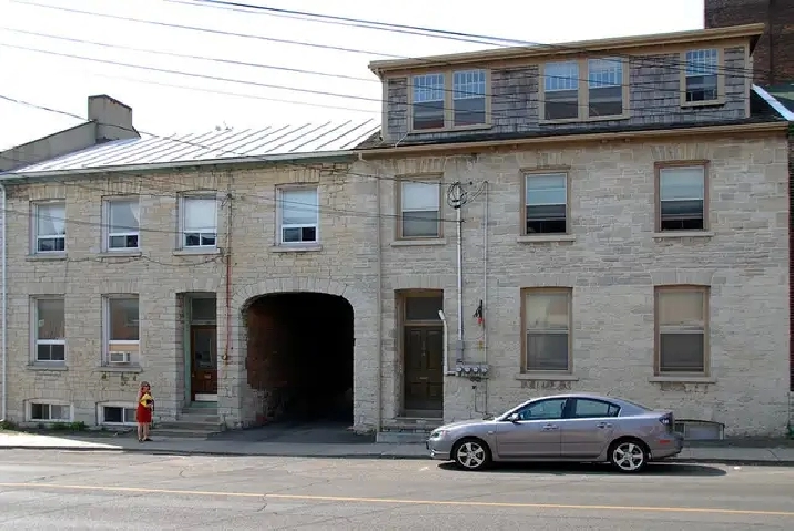 Beautiful 2 Bedroom Apartment