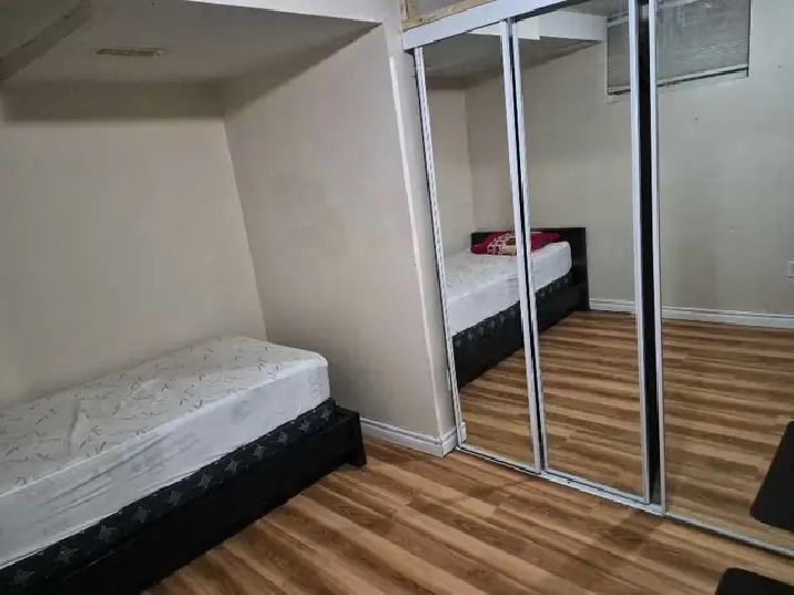 Furnished Room - McMaster Hamilton Now