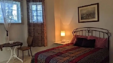 Grande Chambre, Style loft, Tout inclus, Près aéroport Gatineau