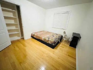 Room available for rent in Brampton for girls
