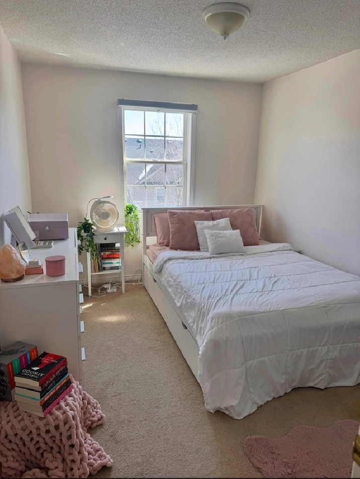 Summer Sublet! (May-August 2026) close to University of Guelph