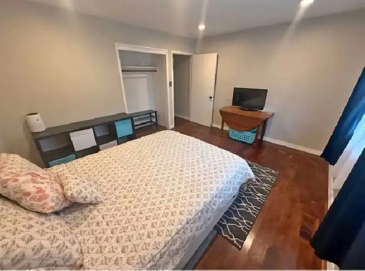 Room Available Now North of Downtown Edmonton