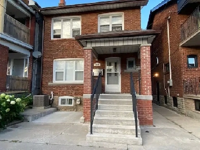 Bachelor unit in Corso Italia  April 1st