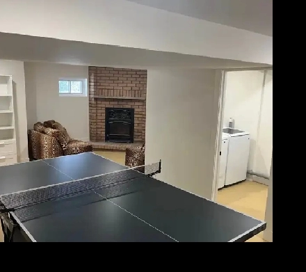 STUDENT HOUSING AVAILABLE – 5 BEDROOM HOUSE