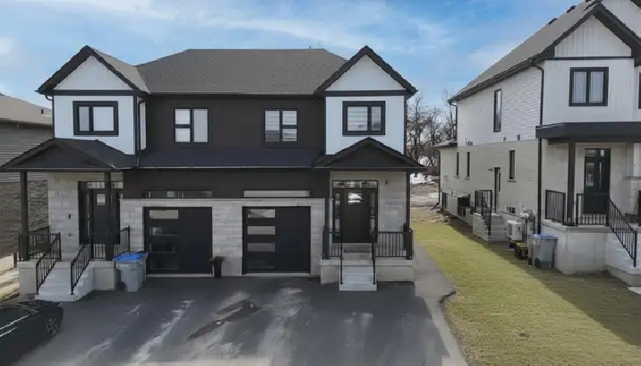 For Rent - 141 Pugh Street, Milverton ON. (Upper)