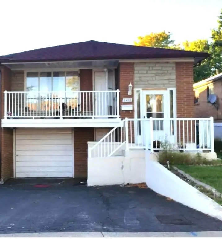 2 Bedroom Walkout Basement for rent in Malton, Mississauga.